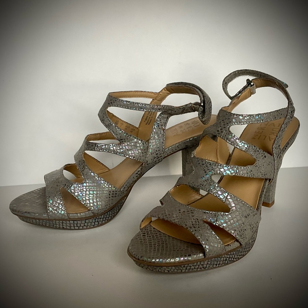 Naturalizer Dianna Strappy Sandal Silver Snakeskin Iridescent
